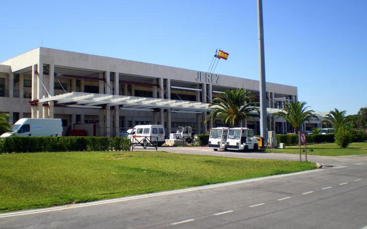 Luchtfoto vliegveld Jerez/Costa de la Luz (XRY) - Andalusië, Spanje.