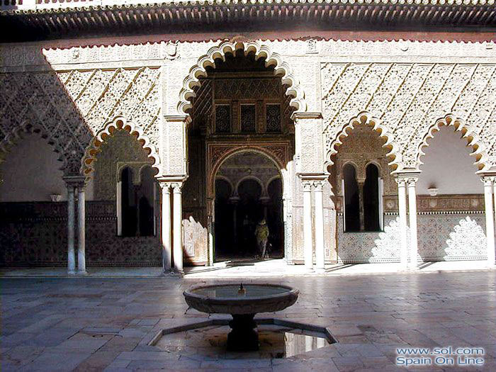 Il patio delle Donzelle nell'Alcazar, Siviglia