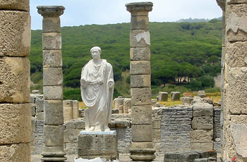 Zoom sul giacimento archeologico romano di Baelo Claudia a Bolonia