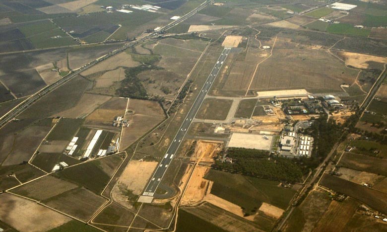 Vista aerea Aeroporto Jeréz/Costa de la Luz - Andalusia, Spagna.